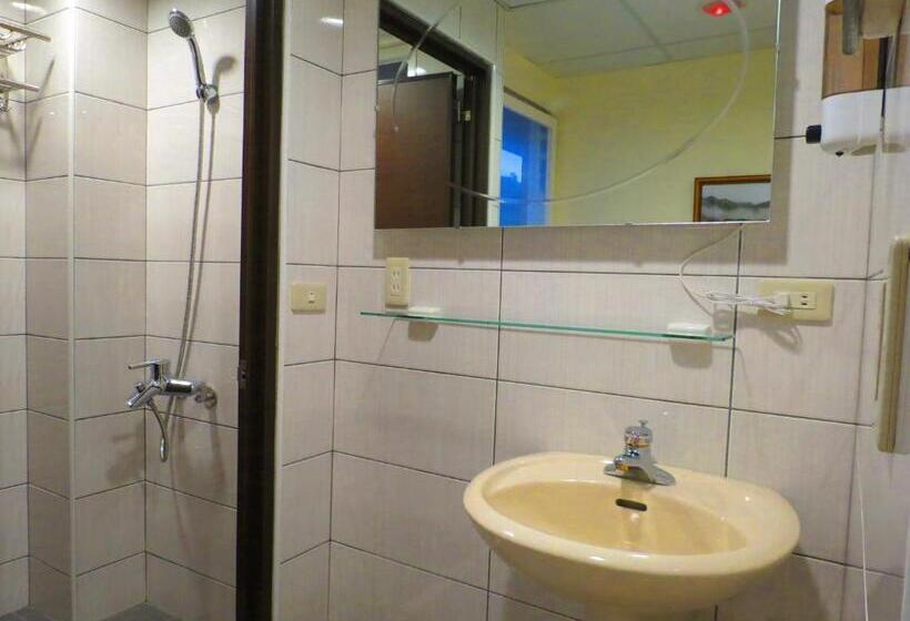 اتاق استاندارد چهار تخته, Ez Stay Juifen