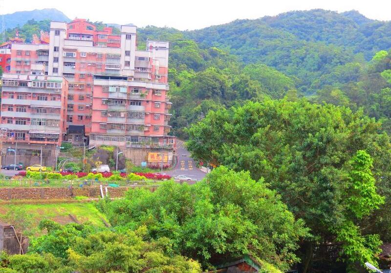 اتاق استاندارد, Ez Stay Juifen