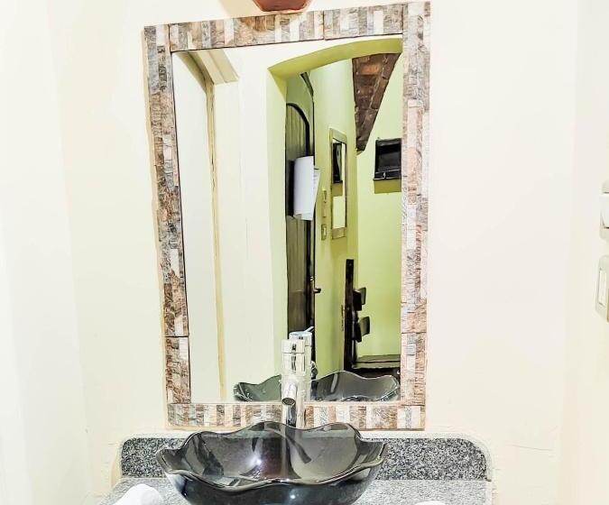 اتاق لوکس, Nubian Dream