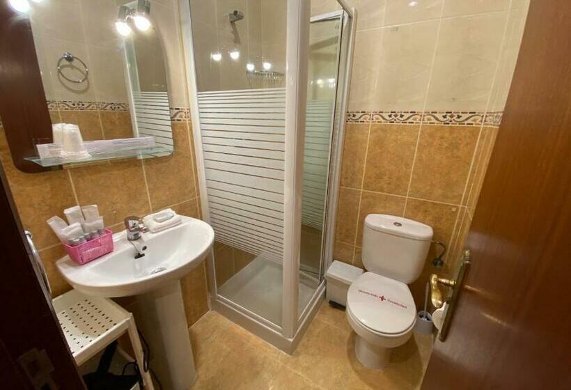 غرفة قياسية, Pensión Koxka Bi