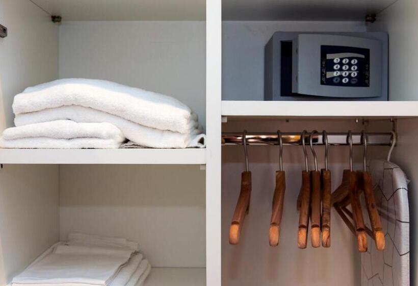 סוויטה אקזקיוטיב, Rome Frattina27