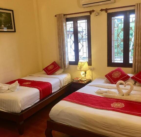 غرفة قياسية ثلاثية, Soutikone Place House 2