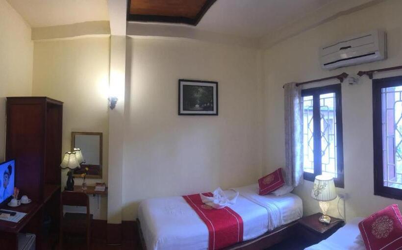 غرفة قياسية ثلاثية, Soutikone Place House 2