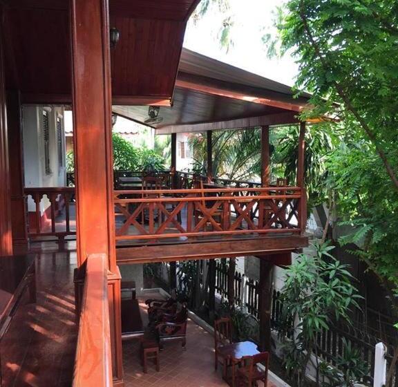 غرفة قياسية مزوَّدة بشُرفة, Soutikone Place House 2