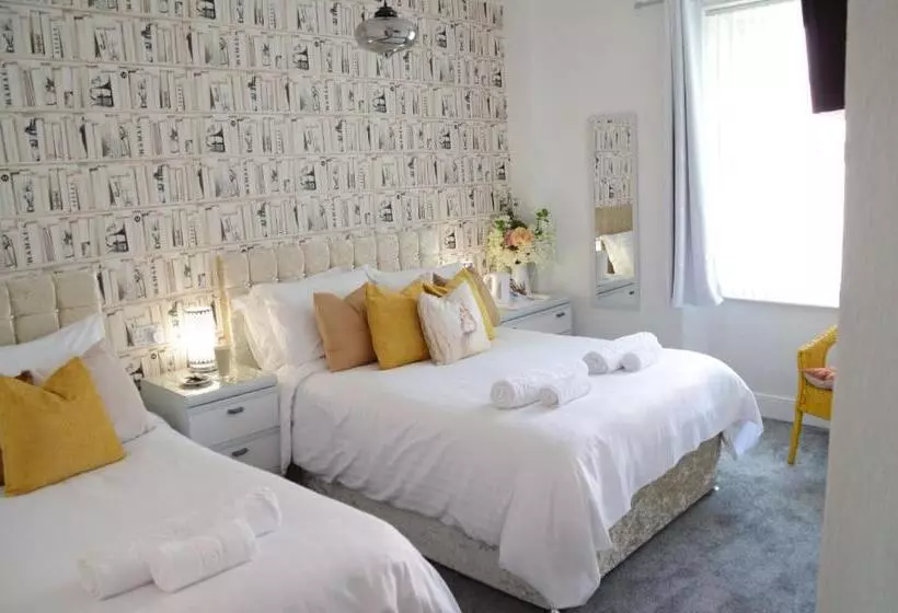 Comfort Kolmen Hengen Huone, St Edmunds Guest House
