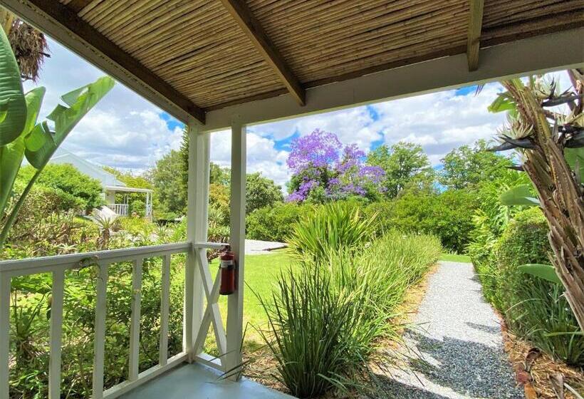 חדר דחוקס עם מיטת קינג, Swellendam Country Lodge  Guest House  B&b