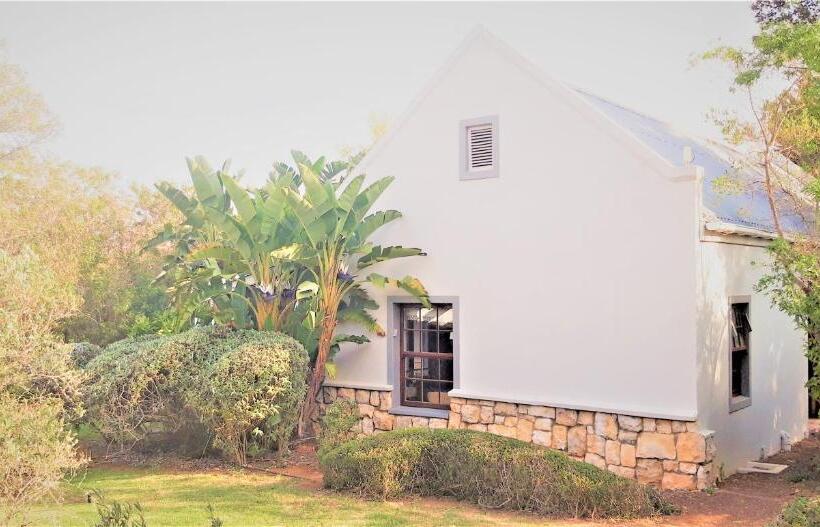 חדר דחוקס עם מיטת קינג, Swellendam Country Lodge  Guest House  B&b