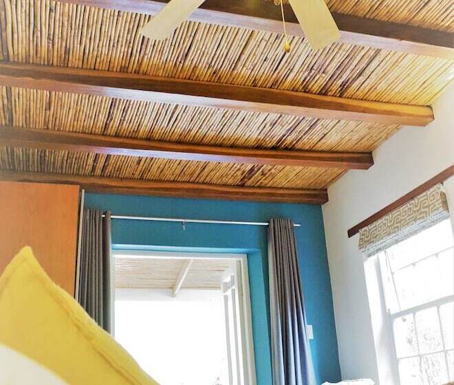 חדר דחוקס עם מיטת קינג, Swellendam Country Lodge  Guest House  B&b
