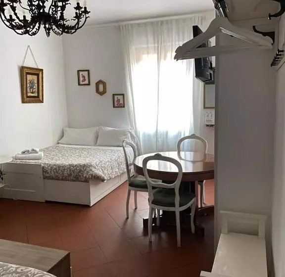 اتاق سوپریور چهار تخته, Al Ponte Del Papa B&b