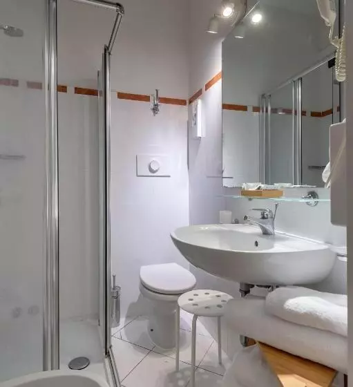 اتاق استاندارد چهار تخته, Antico Residence