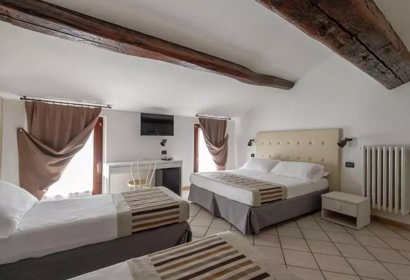 اتاق استاندارد چهار تخته, Antico Residence