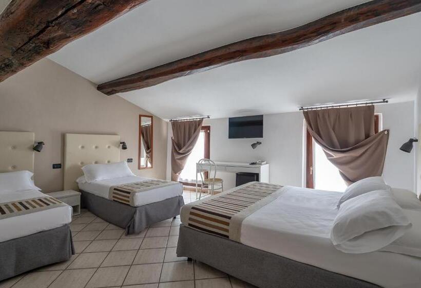 غرفة قياسية رباعية, Antico Residence