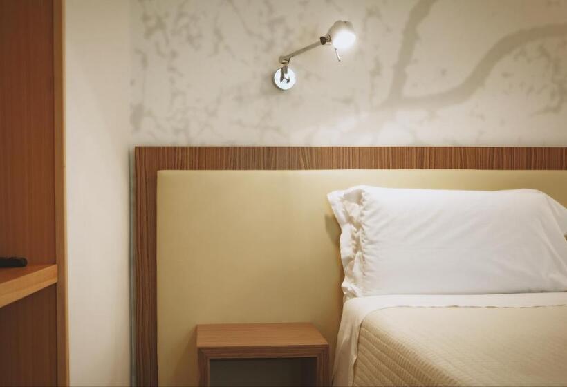 스탠다드 트리플 룸, Giardino Sul Duomo