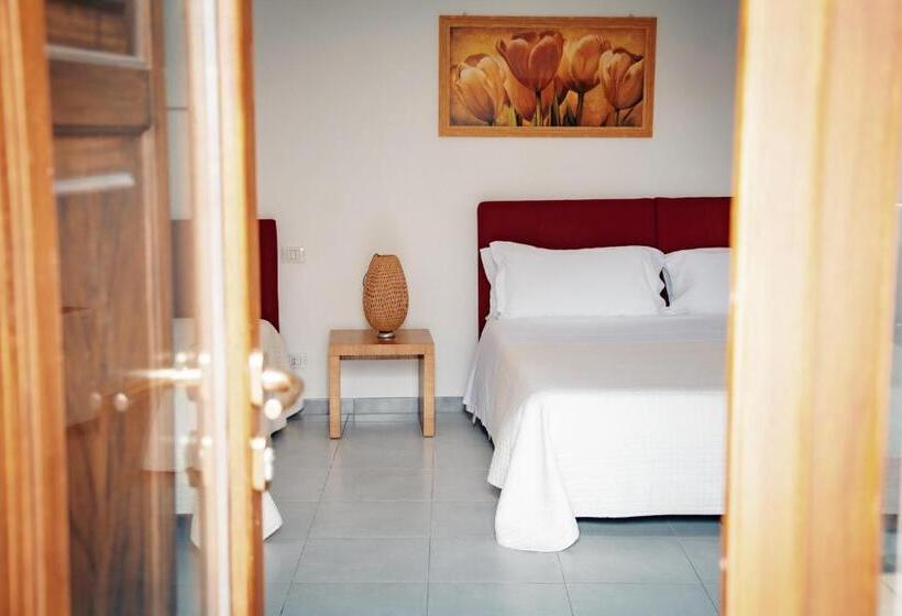 이코노미 트리플 룸, Giardino Sul Duomo