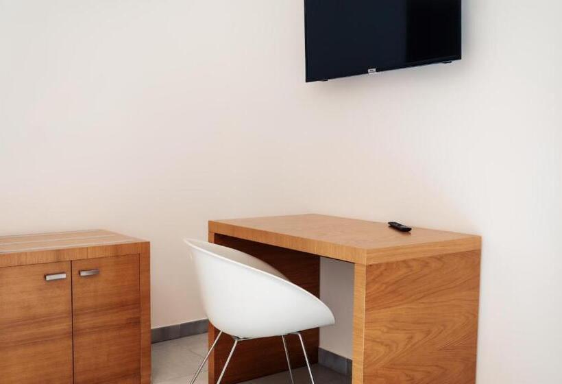 이코노미 트리플 룸, Giardino Sul Duomo