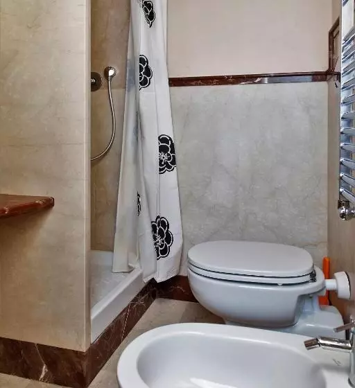 Standard Yhden Hengen Huone, Cavour33
