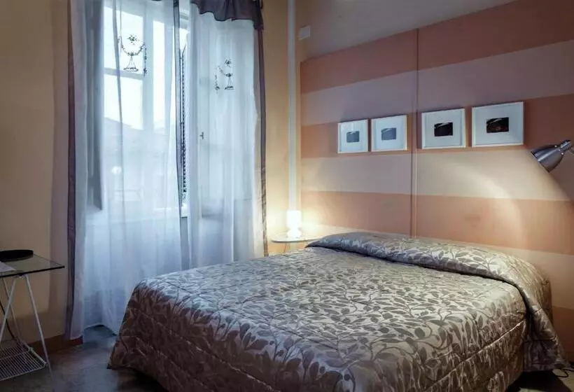 Standard Yhden Hengen Huone, Cavour33