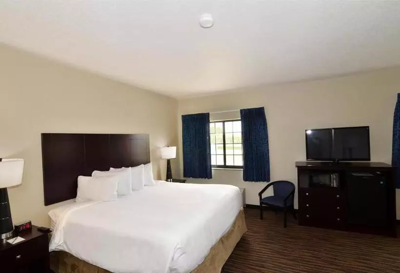 キングサイズベッドのデラックススイート, Cobblestone Inn & Suites  Holstein
