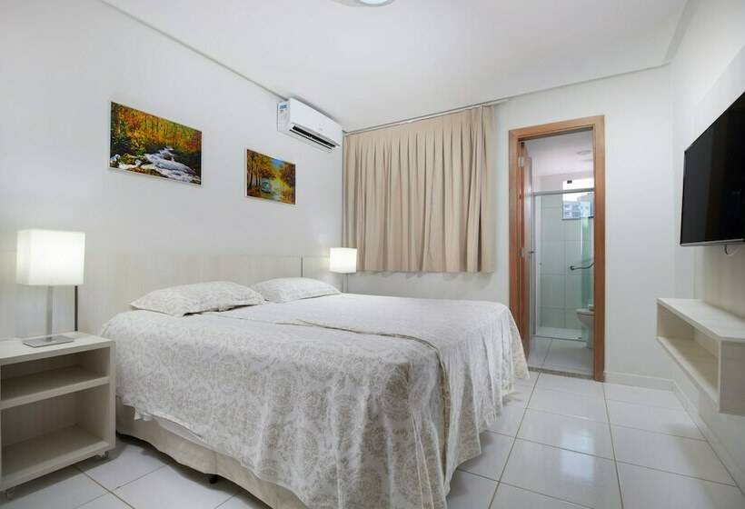 חדר סטנדרט לארבעה, Golden Dolphin Supreme Oficial