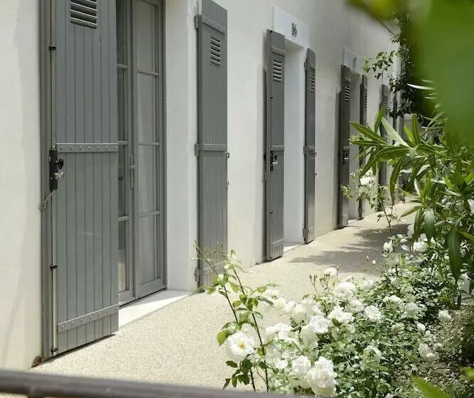 地上階のクラシックルーム, Grand Hôtel Henri   Teritoria