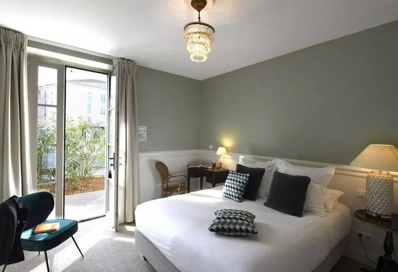 地上階のクラシックルーム, Grand Hôtel Henri   Teritoria