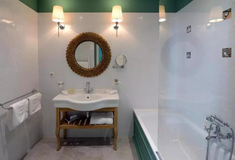 ジュニアスイート, Grand Hôtel Henri   Teritoria