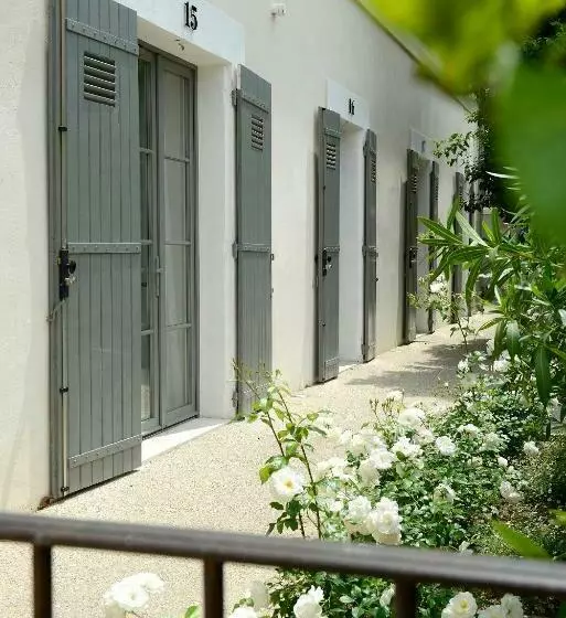地上階のクラシックルーム, Grand Hôtel Henri   Teritoria
