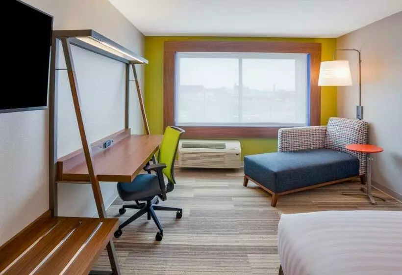 キングサイズベッドのスタンダードルーム, Holiday Inn Express And Suites Des Moines Downtown, An Ihg