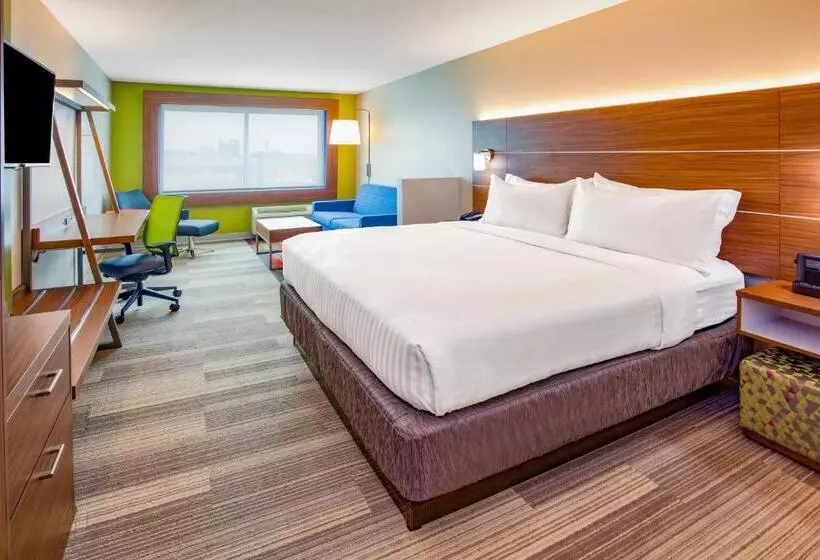 身障者適用スイートルーム, Holiday Inn Express And Suites Des Moines Downtown, An Ihg