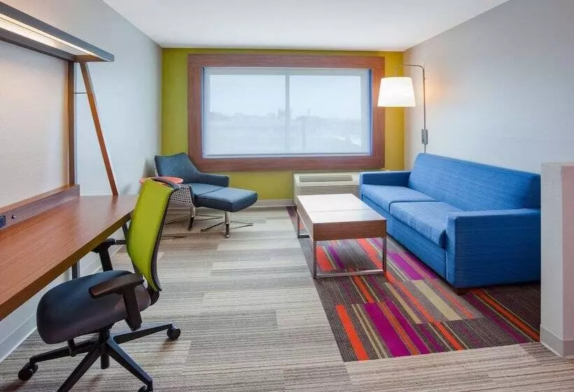身障者適用スイートルーム, Holiday Inn Express And Suites Des Moines Downtown, An Ihg