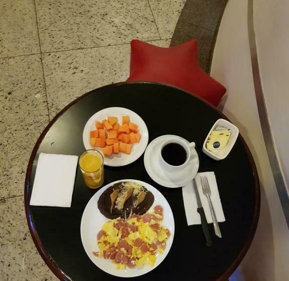 エクゼクティブルーム, Hollywood