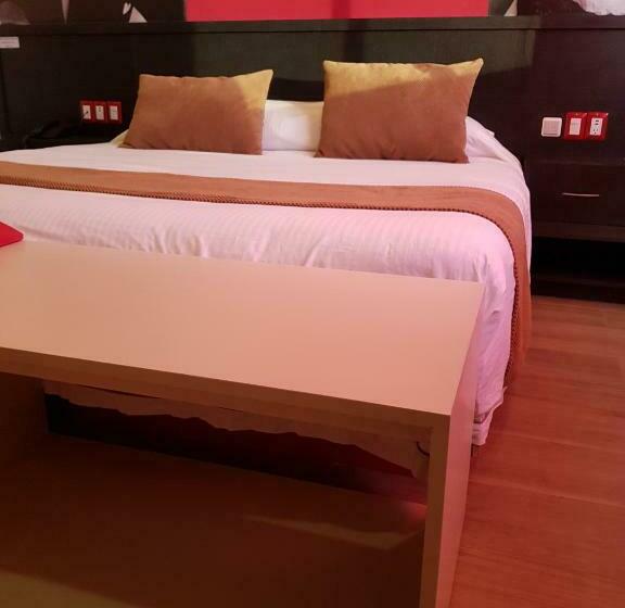 エクゼクティブルーム, Hollywood