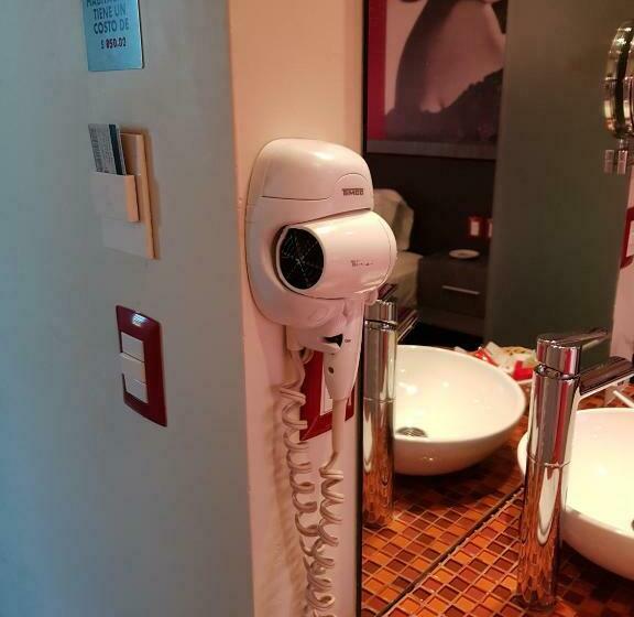 エクゼクティブルーム, Hollywood