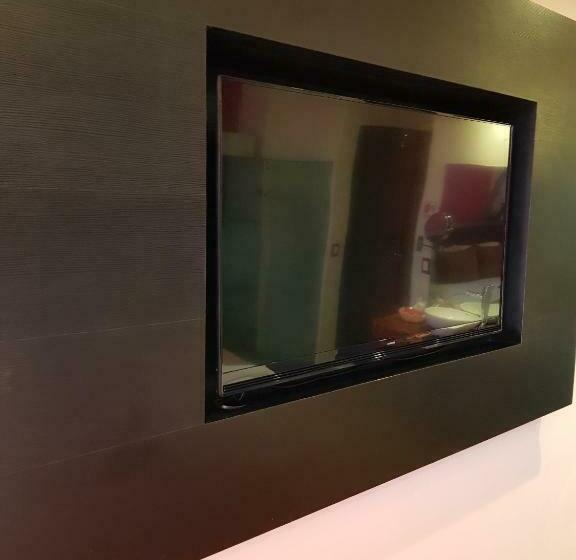 エクゼクティブルーム, Hollywood