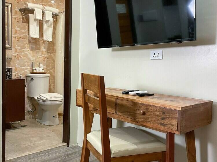 Aile Süiti, Serene La Playa Boracay