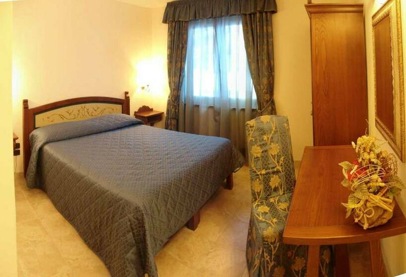 스탠다드 룸, Lusi