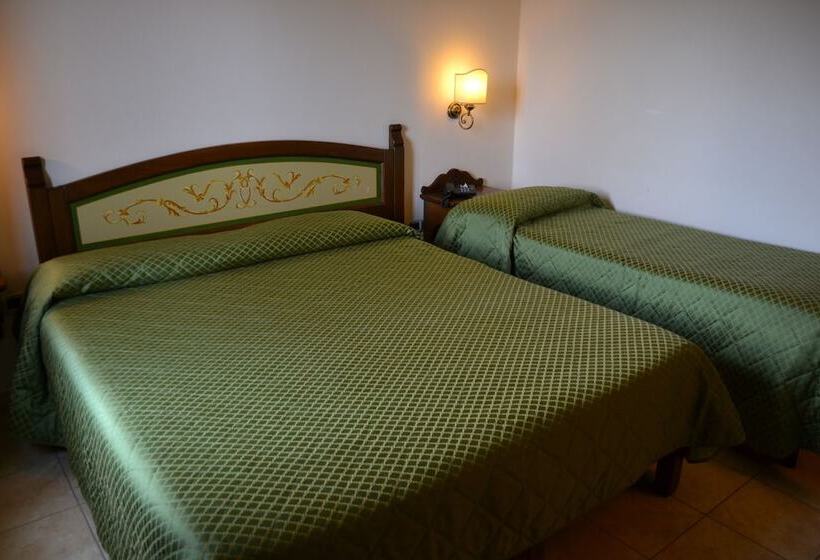 스탠다드 트리플 룸, Lusi