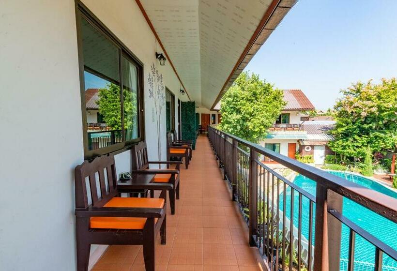 Номер Deluxe Вид на Бассейн, Medio De Pai