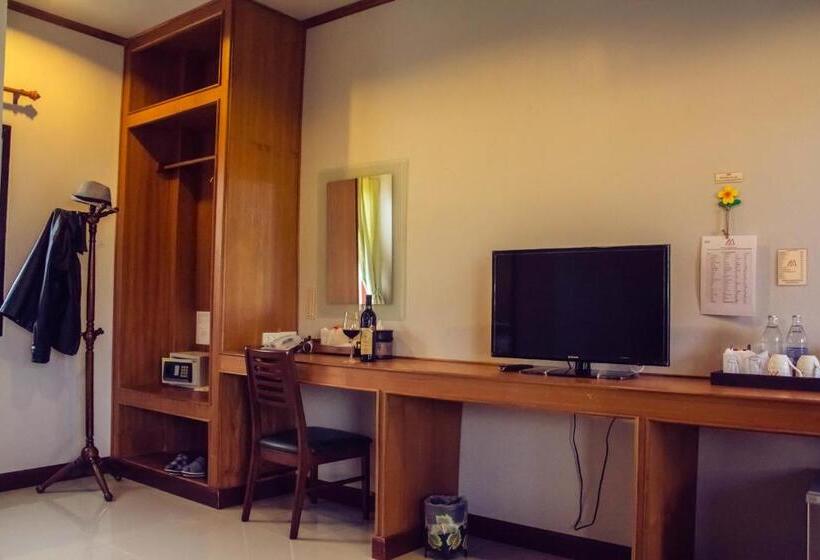 Номер Deluxe Вид на Бассейн, Medio De Pai