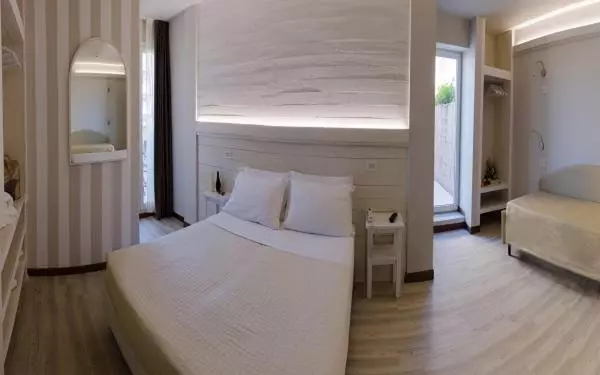 Standard Quadruple Room Sea View