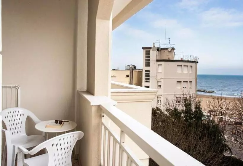 Standard Triple Room Sea View