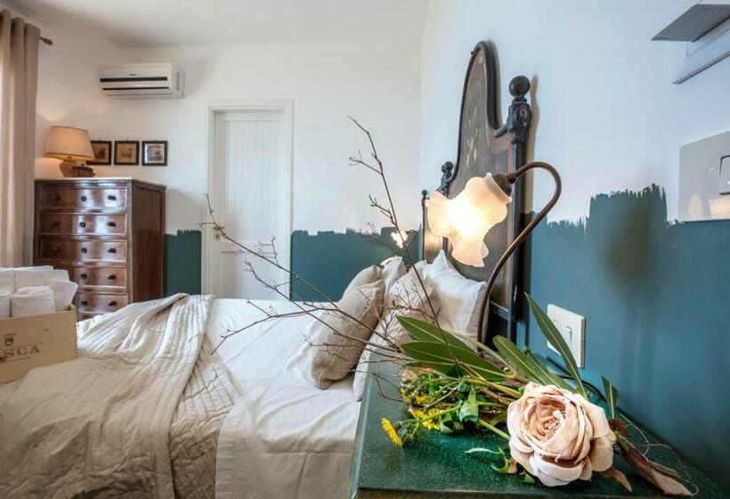 オーシャンビュースタンダードルームバルコニー付き, Pocho