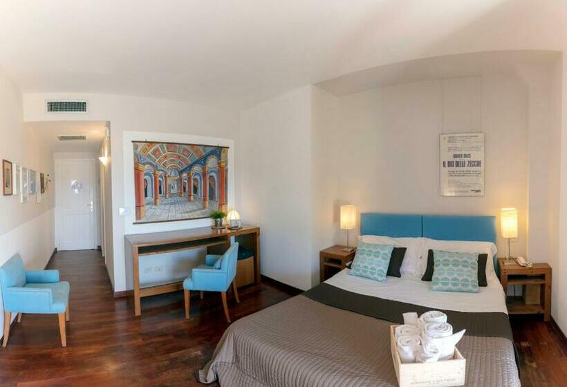 スタンダードインサイドビュールーム, Pocho