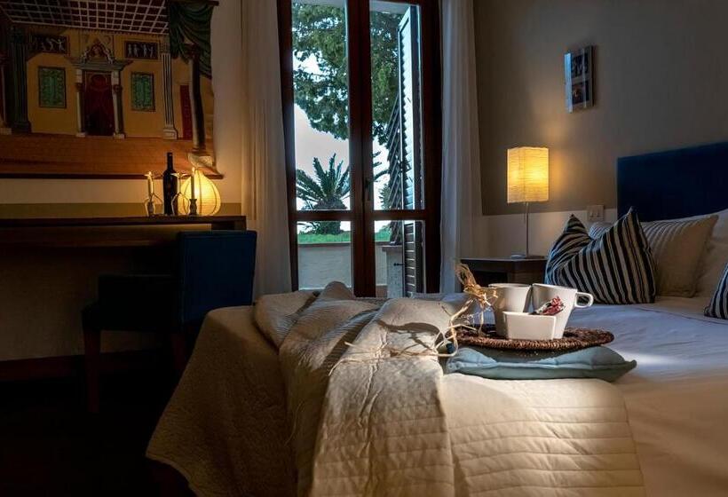 スタンダードインサイドビュールーム, Pocho