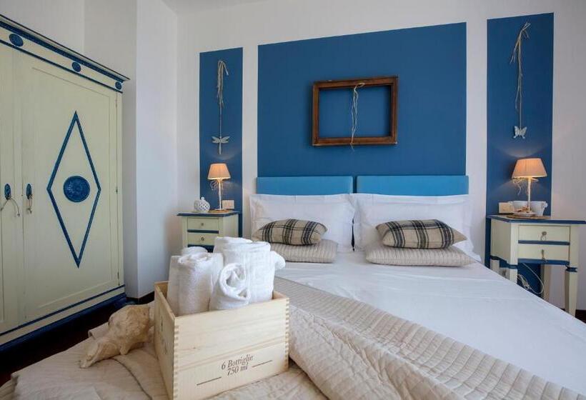 オーシャンビュースタンダードルームバルコニー付き, Pocho