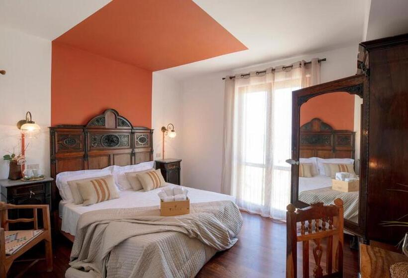 海の見えるスーペリアファミリールーム, Pocho