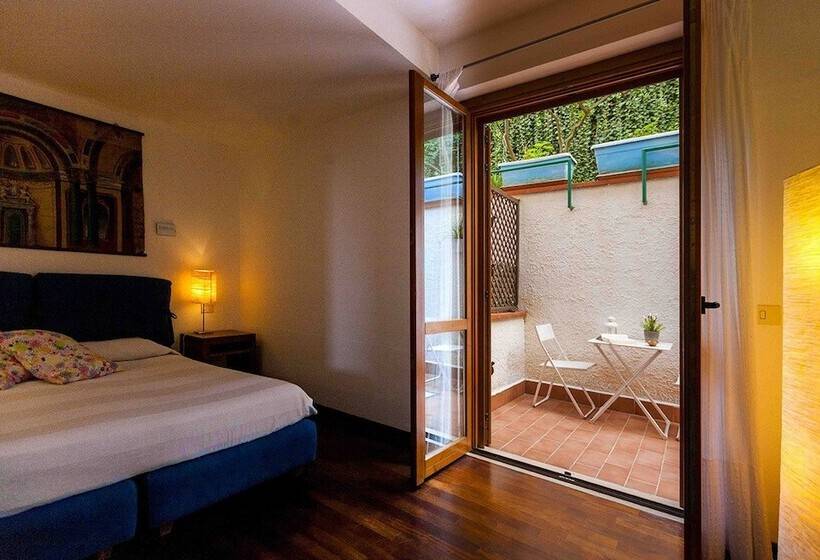 スタンダードインサイドビュールーム, Pocho