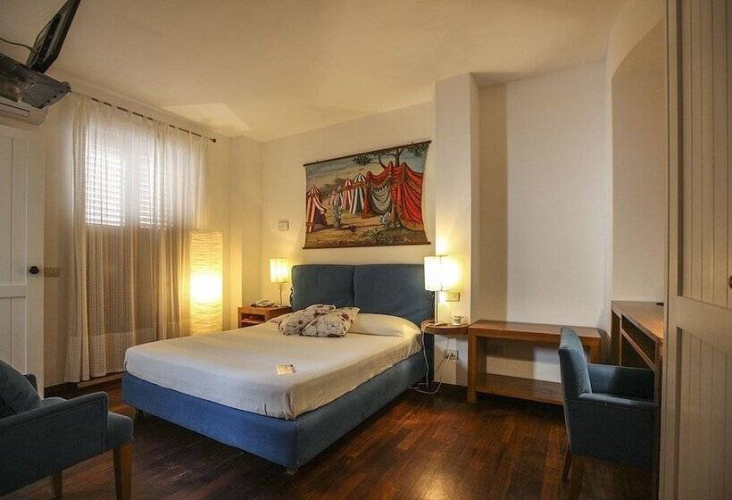 スタンダードインサイドビュールーム, Pocho