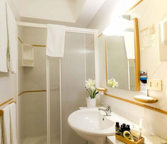 オーシャンビュースタンダードルーム, Pocho