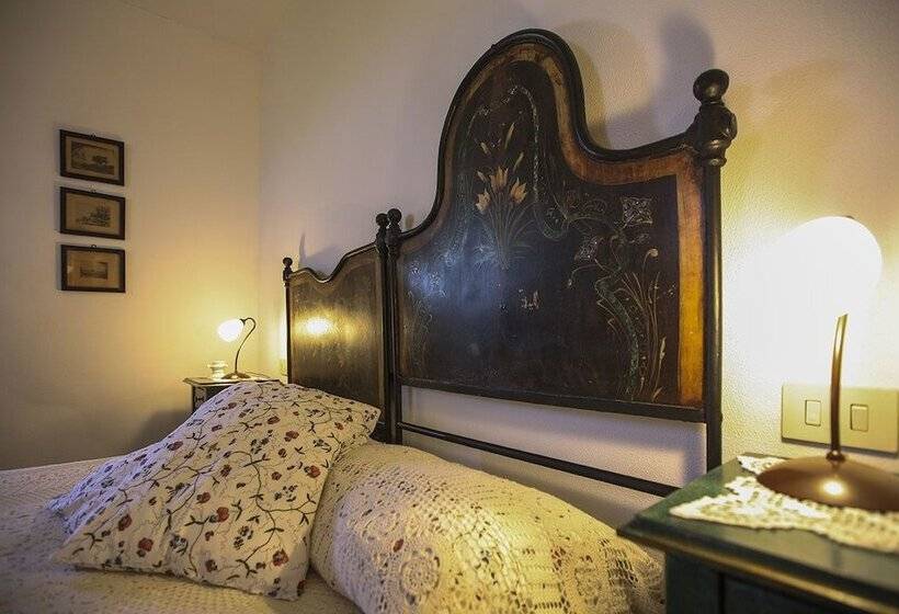 オーシャンビュースタンダードルーム, Pocho